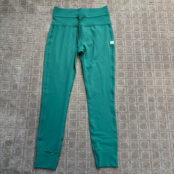 Vuori Green Leggings - Picture 2 of 7